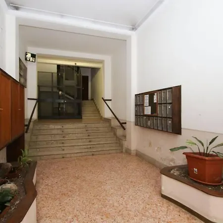 29/4 Exclusive Tra Teatro Massimo E Porto Apartmán *