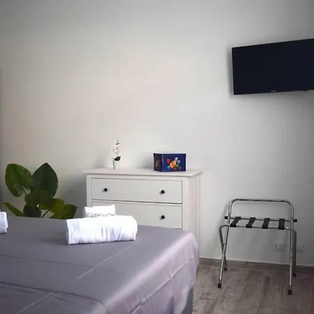 29/4 Exclusive Tra Teatro Massimo E Porto Apartmán Palermo